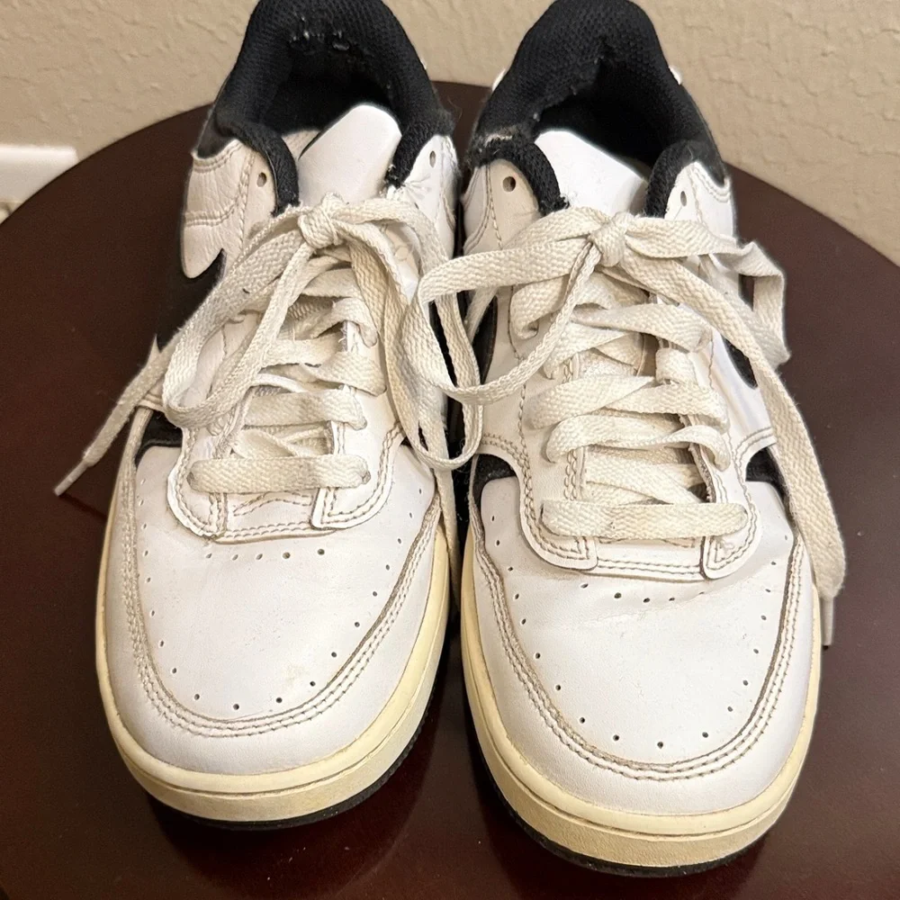 Nike Black and White Sneakers